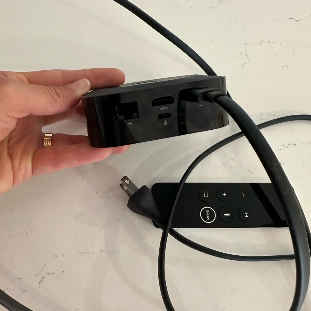 Apple TV - Picture 5 of 6
